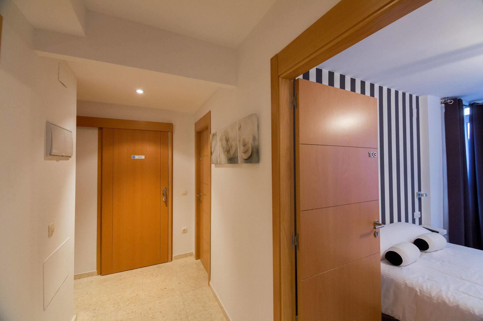 Habitaciones Barra89 瓦伦西亚 外观 照片